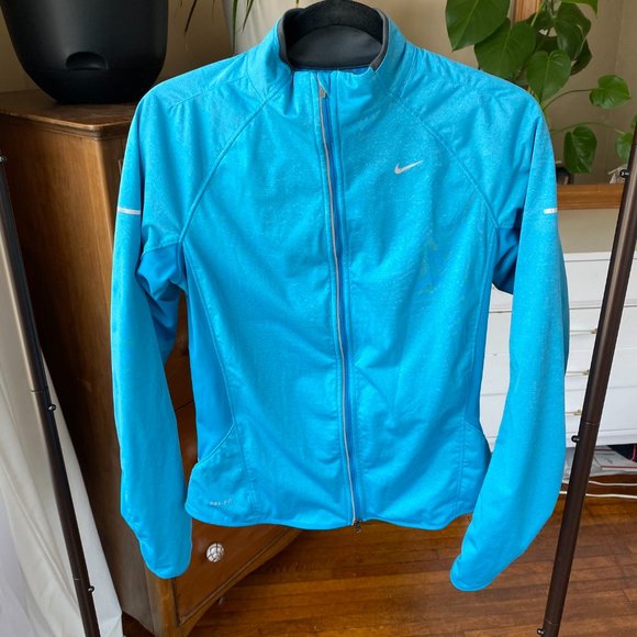 Nike | Women's Blue Dri-Fit Running Jacket - Picture 2 of 9